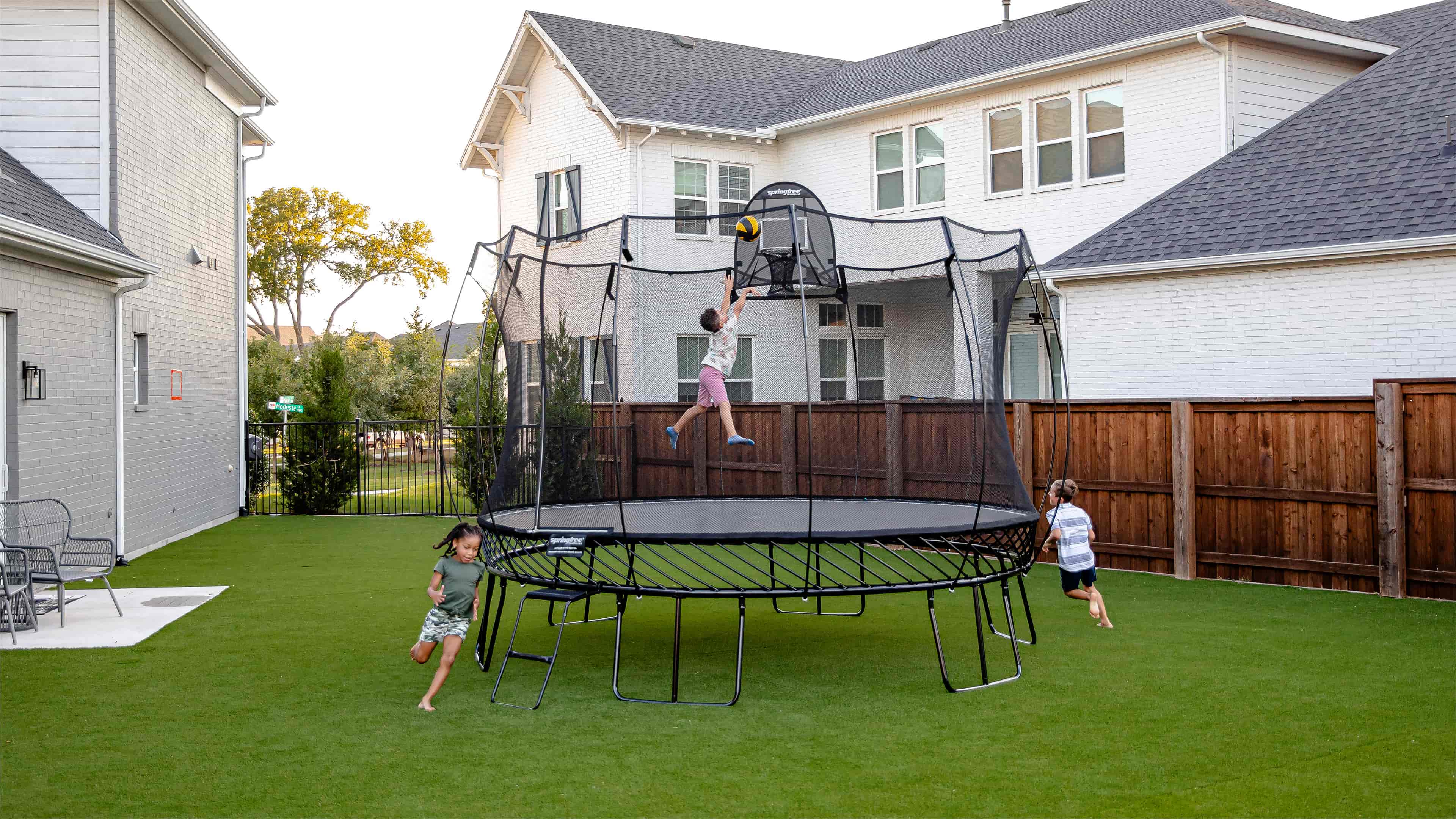 Springfree Costco Exclusive Trampoline Wins 2025 Family Choice Award